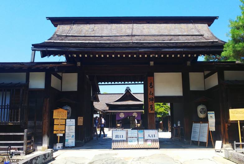 【日本 一人成團系列】高山白川鄉一日遊：漫步高山古街、探訪合掌村｜含頂級和牛神戶牛涮涮鍋｜名古屋出發