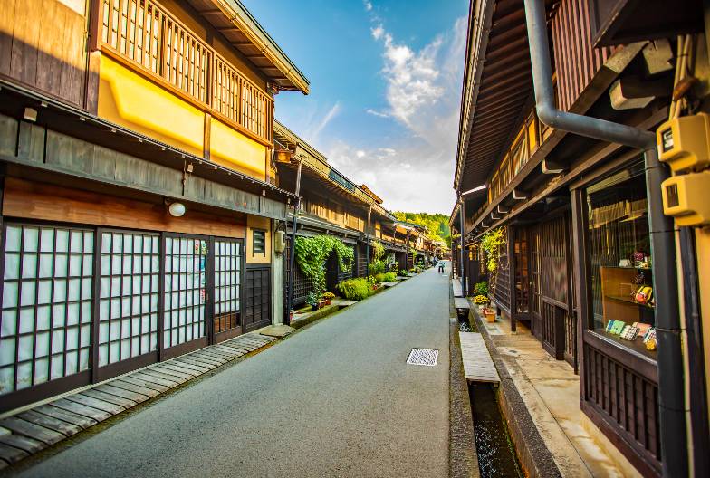 【日本 一人成團系列】高山白川鄉一日遊：漫步高山古街、探訪合掌村｜含暖心關東煮(素)｜名古屋出發