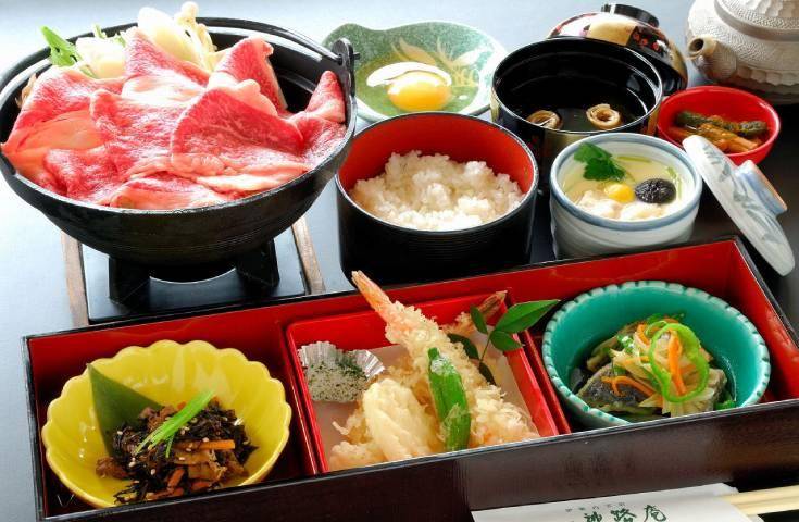 【伊勢神宮一日遊】二見興玉神社｜伊勢神宮｜松阪牛肉鍋套餐・名古屋出發