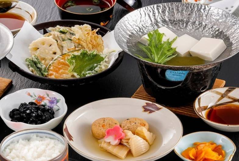 【天橋立＆美山茅葺之里一日遊】智恩寺＆天橋立遊覽船＆傘松公園＆含天橋立日式定食｜大阪難波・京都出發