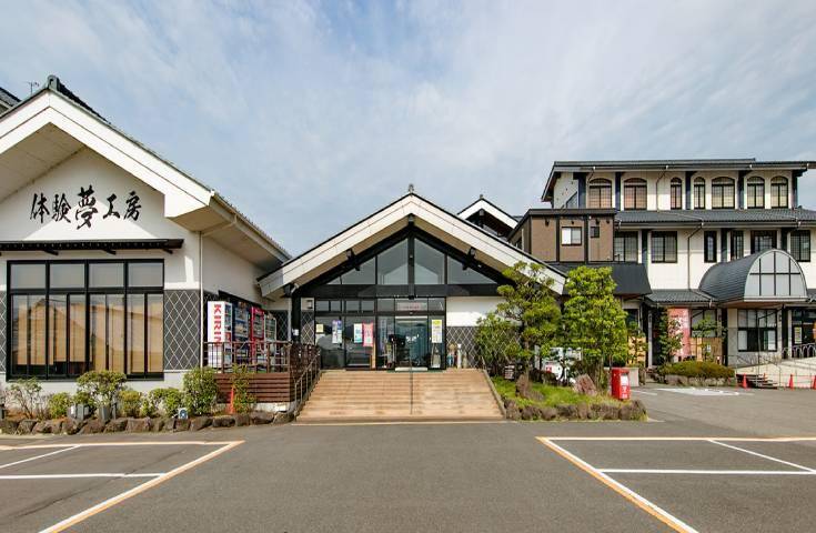 【日本漁港一日遊】北前船｜日本海魚市場｜氣比神宮｜螃蟹料理午餐+草莓採摘+蕎麥麵體驗・名古屋出發